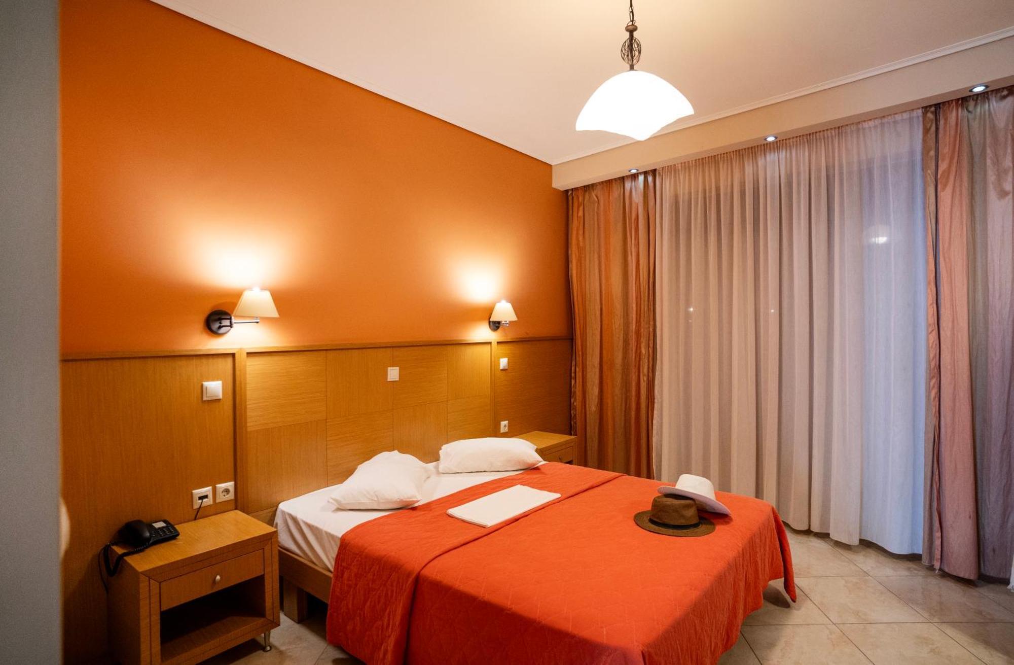 Evia Hotel & Suites Marmari  Eksteriør billede