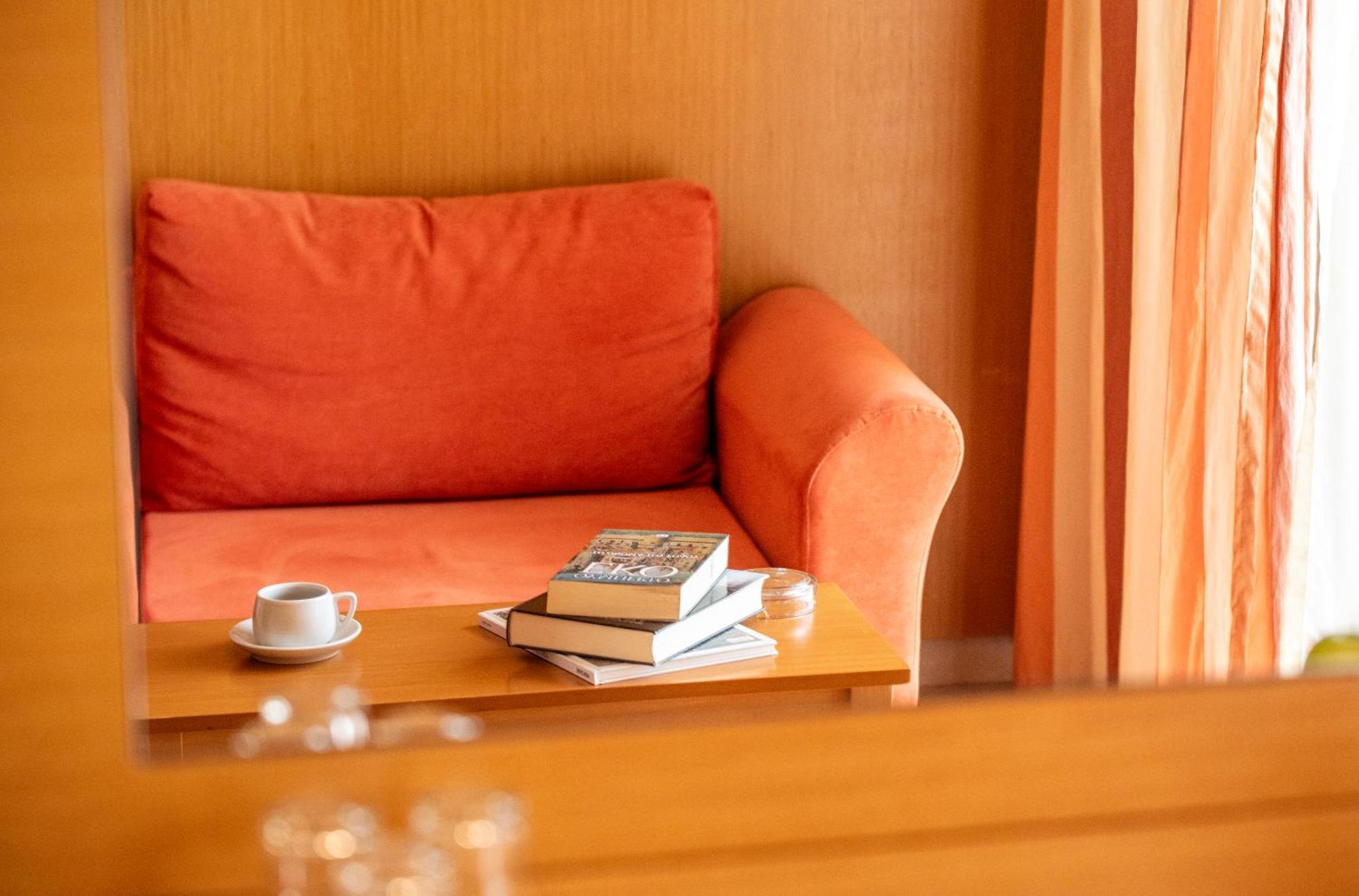 Evia Hotel & Suites Marmari  Eksteriør billede