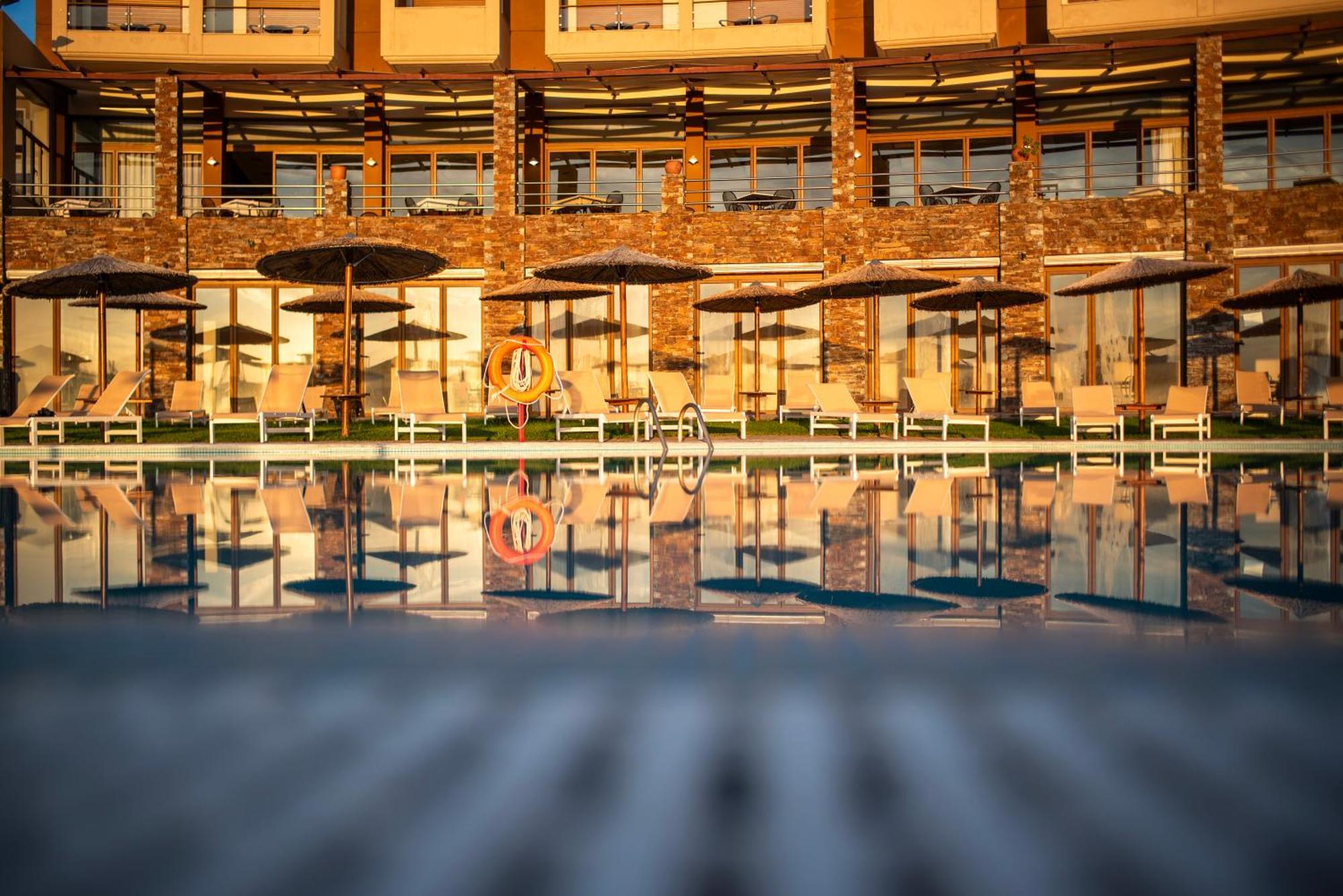 Evia Hotel & Suites Marmari  Eksteriør billede